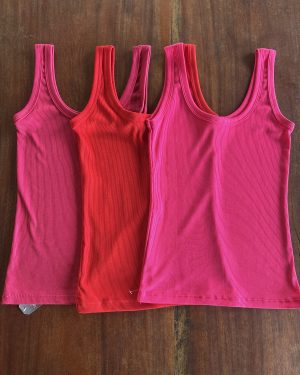 Camisetas caneladas 3 por 1